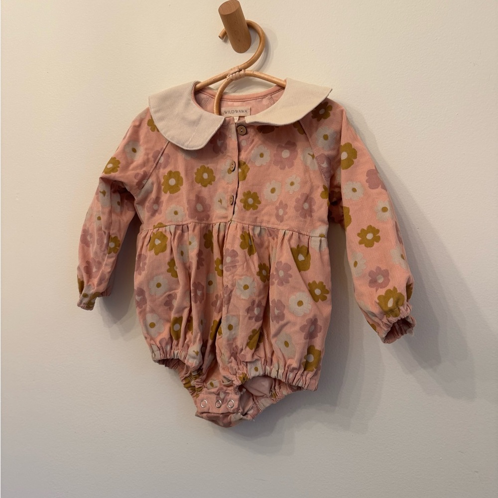 Baby Pink Floral One-Piece Romper with Contrast Collar